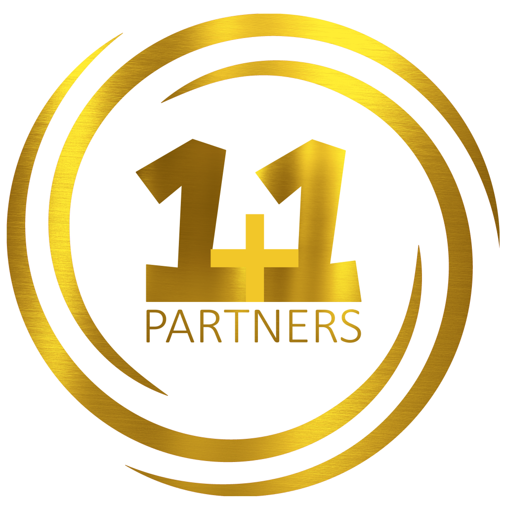 Rédaction web SEO - Logo doré 1 plus 1 partners (chiffres 1 + 1 avec des cercles dorés